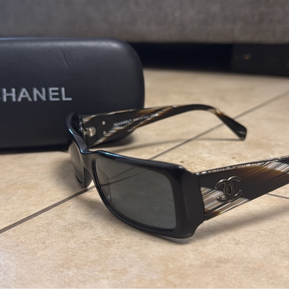 Vintage Chanel Black and Brown Sunglasses 5078 c820